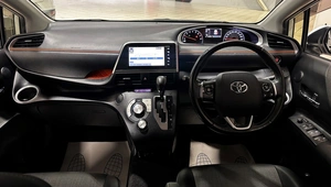 Минивэн Toyota Sienta 2018 года, 1498000 рублей, Красноярск