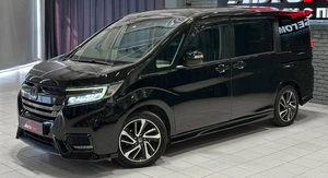 Минивэн Honda Stepwgn Spada 2020 года, 2597000 рублей, Красноярск