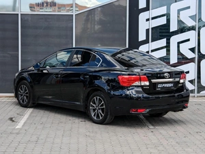 Седан Toyota Avensis 2012 года, 1370000 рублей, Краснодар