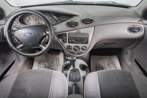 Хетчбэк Ford Focus 2001 года, 249000 рублей, Томск