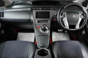 Лифтбек Toyota Prius 2013 года, 1279000 рублей, Тюмень