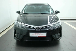 Седан Toyota Corolla 2017 года, 1400000 рублей, Красноярск