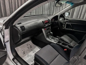 Седан Subaru Legacy 2003 года, 699000 рублей, Красноярск