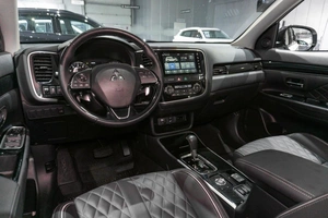 Внедорожник Mitsubishi Outlander 2022 года, 3399000 рублей, Петрозаводск