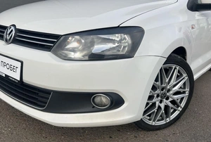 Седан Volkswagen Polo 2011 года, 790000 рублей, Солонцы