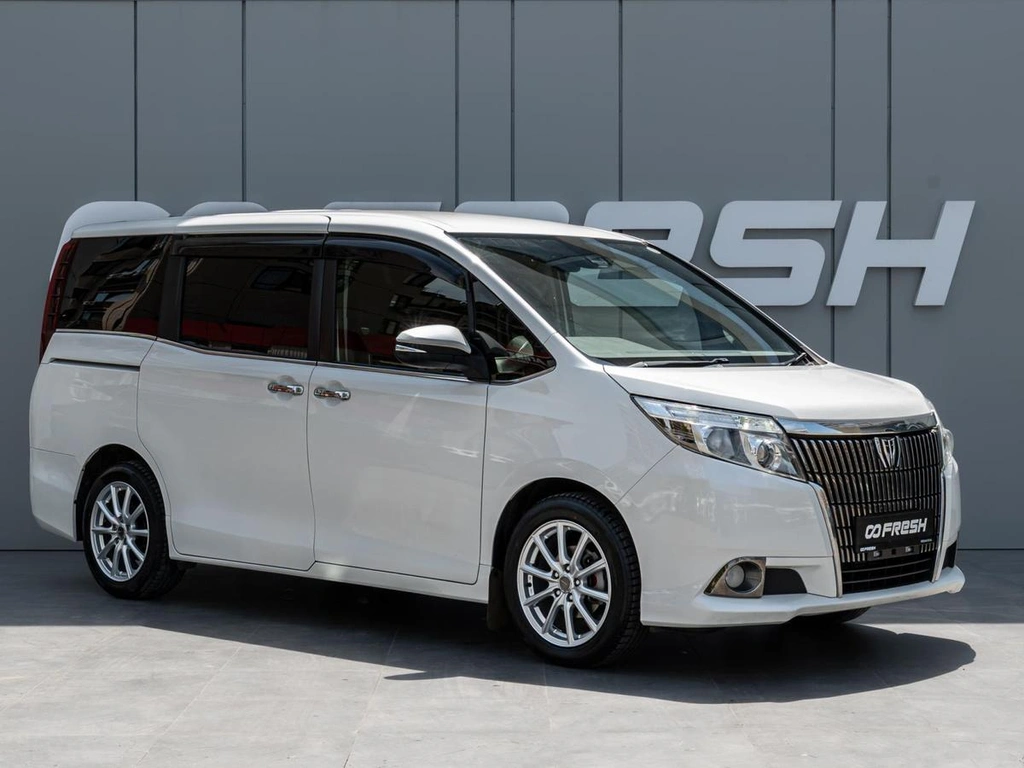 Минивэн Toyota Esquire 2016 года, 1890000 рублей, Краснодар