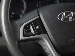 Седан Hyundai Solaris 2015 года, 960000 рублей, Омск