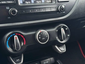 Седан Kia Rio 2018 года, 1365000 рублей, Ижевск