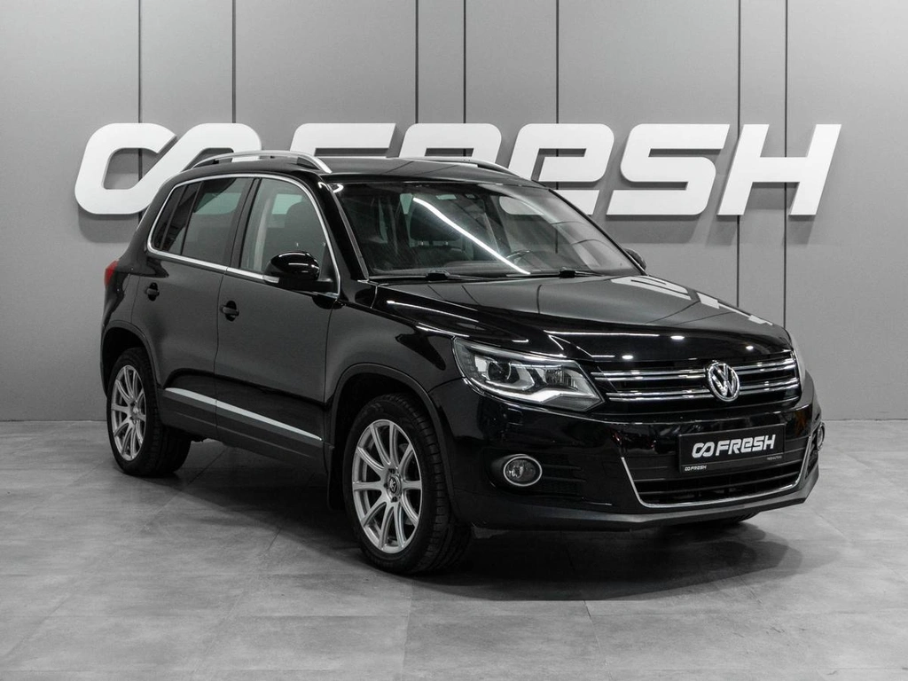 Внедорожник Volkswagen Tiguan 2012 года, 1400000 рублей, Тюмень
