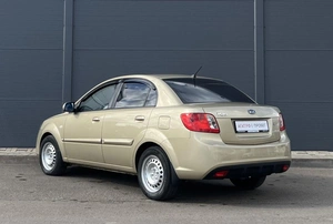 Седан Kia Rio 2010 года, 535000 рублей, Солонцы