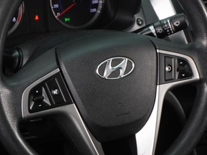 Седан Hyundai Solaris 2015 года, 1050000 рублей, Воронеж