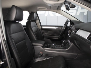 Внедорожник Volkswagen Touareg 2012 года, 1800000 рублей, Омск