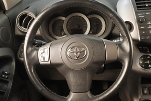 Внедорожник Toyota RAV4 2007 года, 1529000 рублей, Челябинск