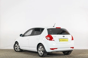 Хетчбэк Kia Ceed 2011 года, 999000 рублей, Тюмень