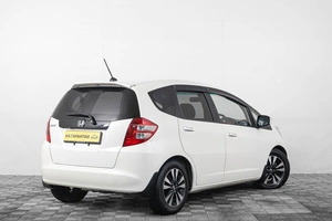 Хетчбэк Honda Fit 2009 года, 799000 рублей, Кемерово