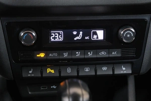 Лифтбек Volkswagen Polo 2021 года, 2089000 рублей, Омск