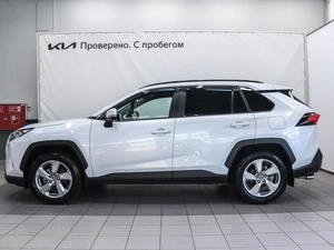 Внедорожник Toyota RAV4 2021 года, 3495000 рублей, Красноярск