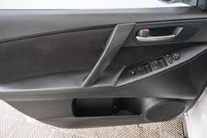 Седан Mazda 3 2011 года, 939000 рублей, Красноярск