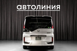 Минивэн Honda Stepwgn Spada 2015 года, 2185000 рублей, Красноярск