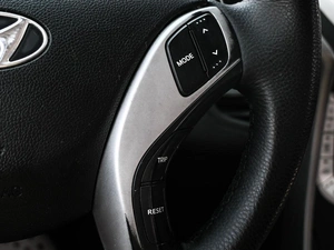 Седан Hyundai Avante 2011 года, 899000 рублей, Кирилловка