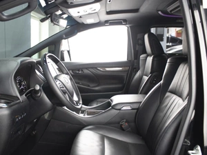 Минивэн Toyota Alphard 2019 года, 6557888 рублей, Омск