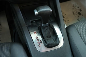 Седан Volkswagen Jetta 2006 года, 599000 рублей, Омск