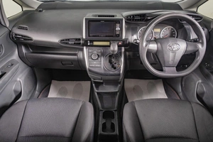 Минивэн Toyota Wish 2015 года, 1729000 рублей, Томск