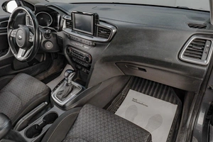 Хетчбэк Kia Ceed 2018 года, 1599000 рублей, Челябинск