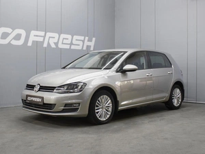 Хетчбэк Volkswagen Golf 2014 года, 1330000 рублей, Омск