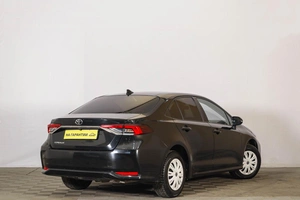 Седан Toyota Corolla 2019 года, 1819000 рублей, Тюмень
