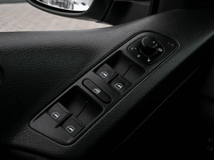 Внедорожник Volkswagen Tiguan 2011 года, 1050000 рублей, Волгоград