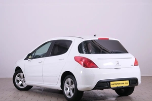 Хетчбэк Peugeot 308 2012 года, 649000 рублей, Омск