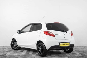 Хетчбэк Mazda Demio 2011 года, 769000 рублей, Кемерово