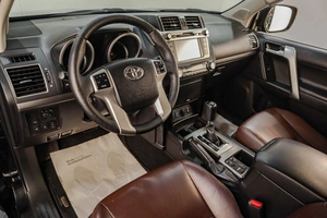 Внедорожник Toyota Land Cruiser Prado 2016 года, 4129000 рублей, Челябинск