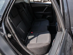 Хетчбэк Mazda 3 2011 года, 915000 рублей, Краснодар