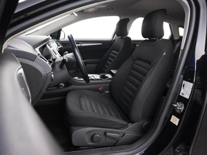 Седан Ford Mondeo 2019 года, 1699088 рублей, Москва