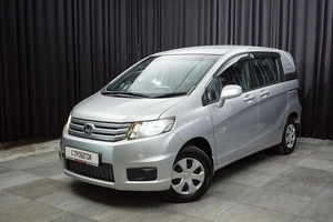 Минивэн Honda Freed 2011 года, 950000 рублей, Красноярск