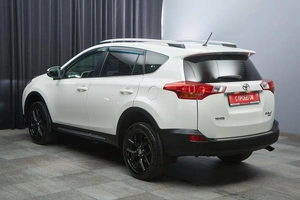 Внедорожник Toyota RAV4 2012 года, 2147000 рублей, Красноярск
