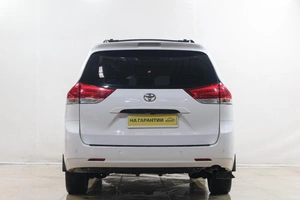 Минивэн Toyota Sienna 2010 года, 1539000 рублей, Новокузнецк