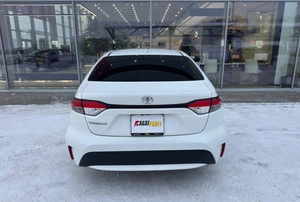 Седан Toyota Corolla 2021 года, 1691000 рублей, Солонцы