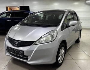 Хетчбэк Honda Fit 2011 года, 665000 рублей, Ачинск