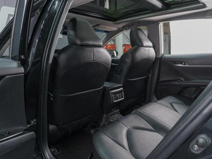 Седан Toyota Camry 2023 года, 4099000 рублей, Сургут