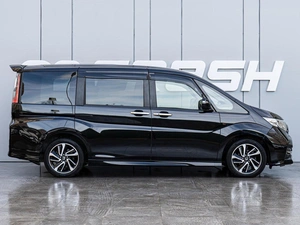 Минивэн Honda Stepwgn Spada 2016 года, 2270000 рублей, Краснодар