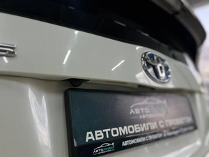 Лифтбек Toyota Prius 2011 года, 999000 рублей, Красноярск