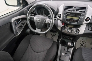 Внедорожник Toyota RAV4 2012 года, 1789000 рублей, Красноярск