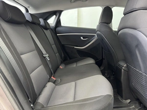 Хетчбэк Hyundai i30 2014 года, 1045000 рублей, Красноярск