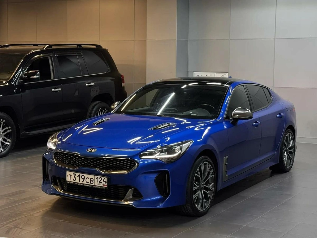 Лифтбек Kia Stinger 2018 года, 2897000 рублей, Красноярск