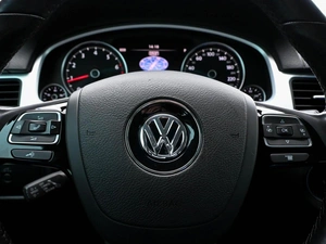 Внедорожник Volkswagen Touareg 2011 года, 2050000 рублей, Волгоград