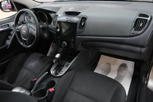 Седан Kia Cerato 2009 года, 749000 рублей, Омск