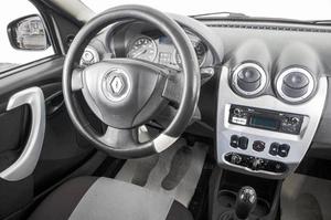 Седан Renault Logan 2013 года, 499000 рублей, Барнаул